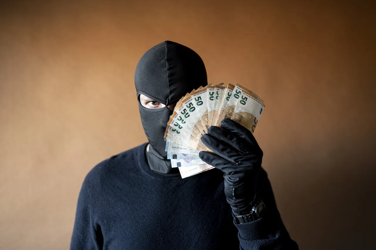 Truffa sventata in banca: è così che una cassiera ha salvato i risparmi di un’intera famiglia