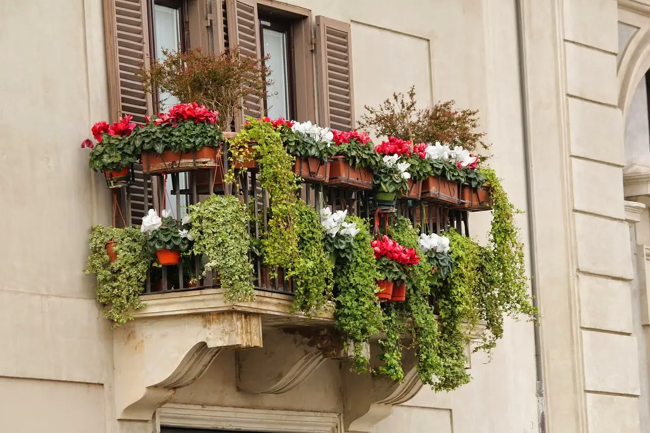 Come sistemare il balcone per renderlo molto più accogliente Immagine selezionata