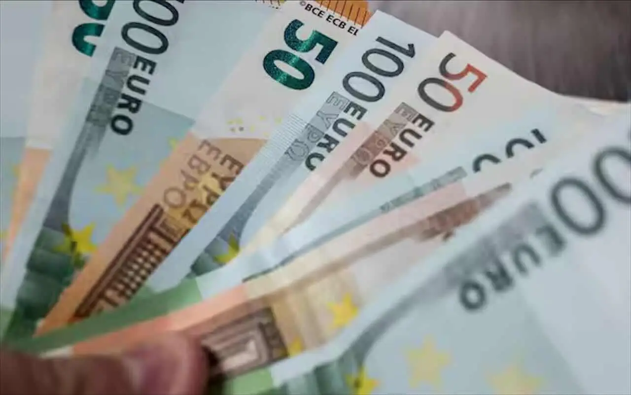 Titoli di Stato e piccoli risparmiatori: ecco quando investire e i consigli pratici Immagine selezionata