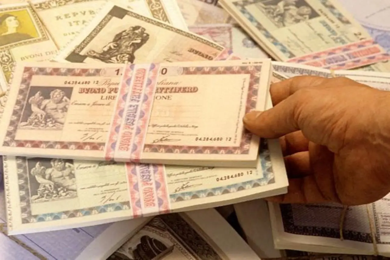Titoli di Stato e piccoli risparmiatori: ecco quando investire e i consigli pratici Immagine selezionata