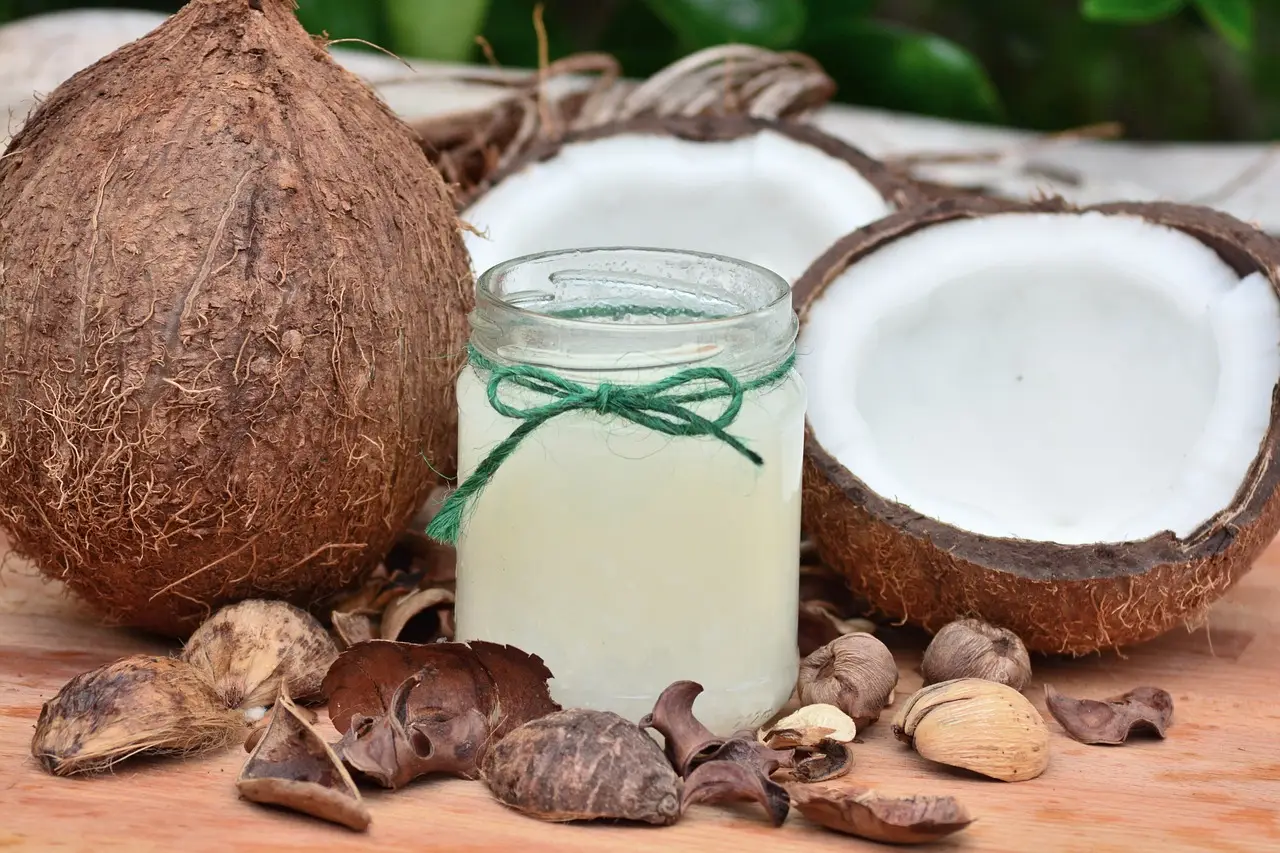Olio di cocco, i consigli per stimolare il metabolismo Olio di cocco, i consigli per stimolare il metabolismo