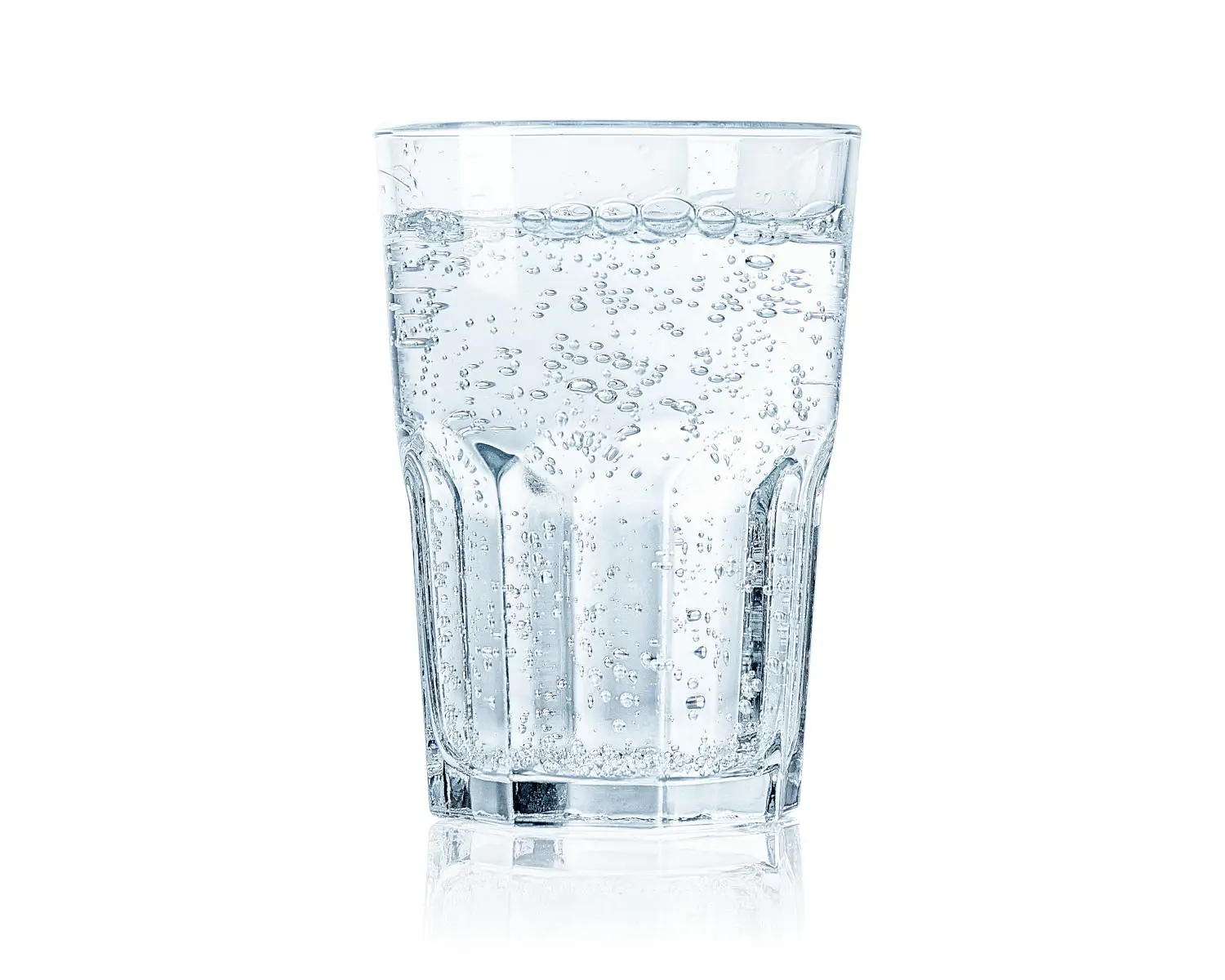 Acqua frizzante: sconsigliata a chi soffre di reflusso Acqua frizzante: sconsigliata a chi soffre di reflusso